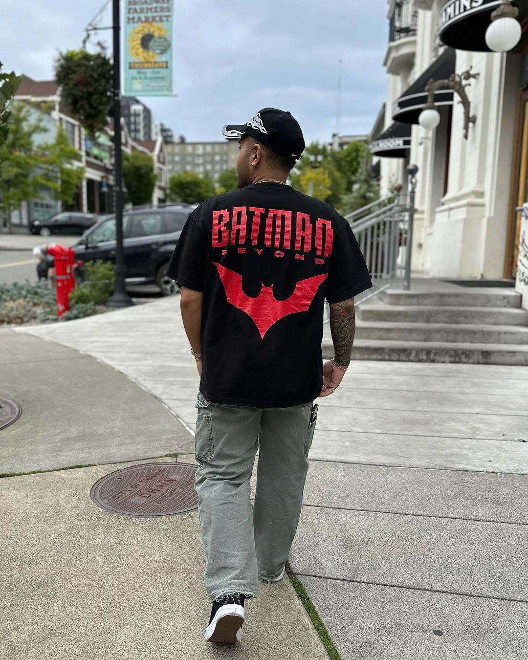 "BATMAN BEYOND" 🦇